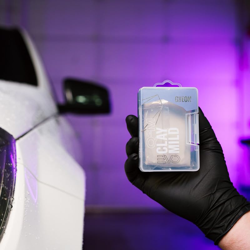 Gyeon ClayLube Ultra Slick Clay Lubricant for Ceramic Coating Prep – Slip Booster for Clay Mitt Bar Discs Enhances Paint Correction Gloss Hydrophobic Protection Surface Refinement - Image 4